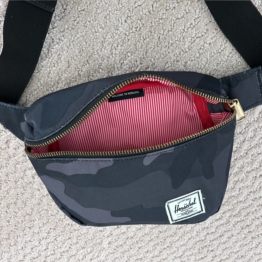 Herschel Supply Company Gray Camouflage Belt Bag - Picture 3 of 3